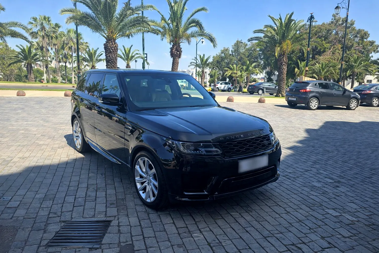 Land Rover Range Rover Sport - Photo 1